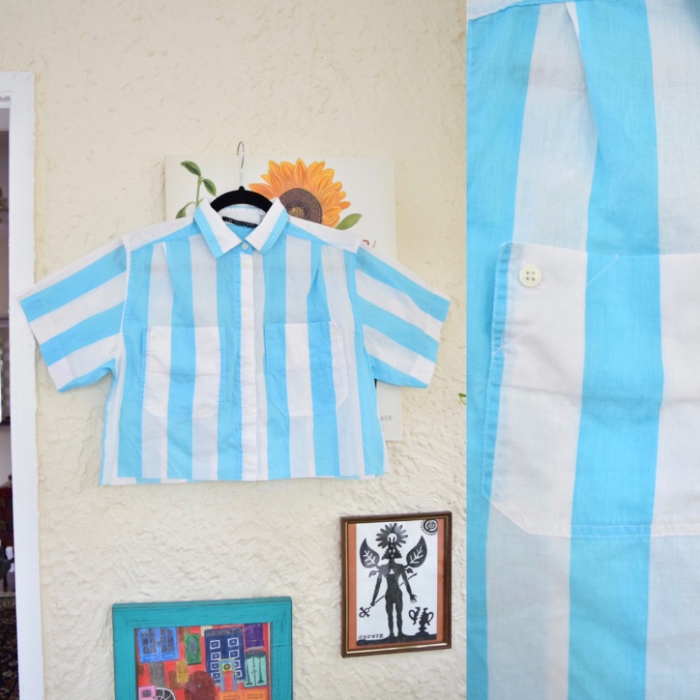 80s baby blue white big thick striped crop top (M)